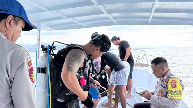 turis spanyol Evacuation of A Spanish tourist Lopez Pino Perran (37) reportedly died in Bali - IST