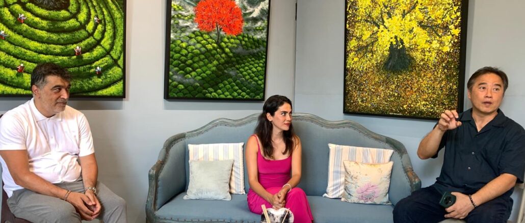 Art observer from Türkiye, Cem Bülent Ünal, painter Halime Türkyılmaz and owner of Art Xchange Gallery Benny Oentoro at a press conference, 29 July 20206 – IST