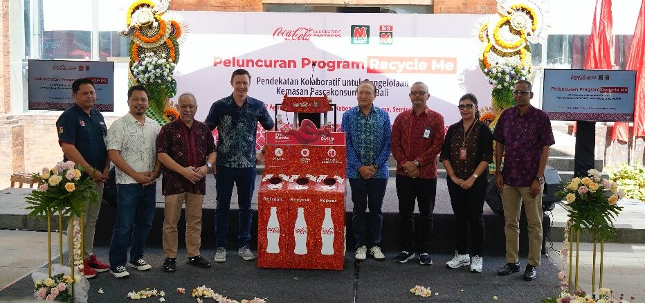 (From left to right) M Mart Support GM I Gde Purwadarmana; CCEP Indonesia Public Affairs, Communications, and Sustainability (PACS) Manager Dhedy Adi Nugroho; Coca-Cola Indonesia PACS Director Triyono Prijosoesilo; CCEP Indonesia Sales Modern Trade Director Steven Geysen; M Mart Management representative Santiawan; Head of the Waste, Hazardous Waste, and Environmental Pollution & Damage Control Division at the Bali Environmental Agency (DHLK) Ida Bagus Kade Wiranegara; Head of the Badung Environmental Agency Made Rai Warastuti; and M Mart Managing Director Ramesh Ram Khaeruddin. Coca-Cola Indonesia and M Mart launched the "Recycle Me" program—a collaborative approach to post-consumer packaging management—at the Arjuna Disaster Shelter in Seminyak, Bali, on Friday, August 7, 2026.